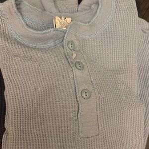 GAP Light Blue Waffle Knit Men's Shirt